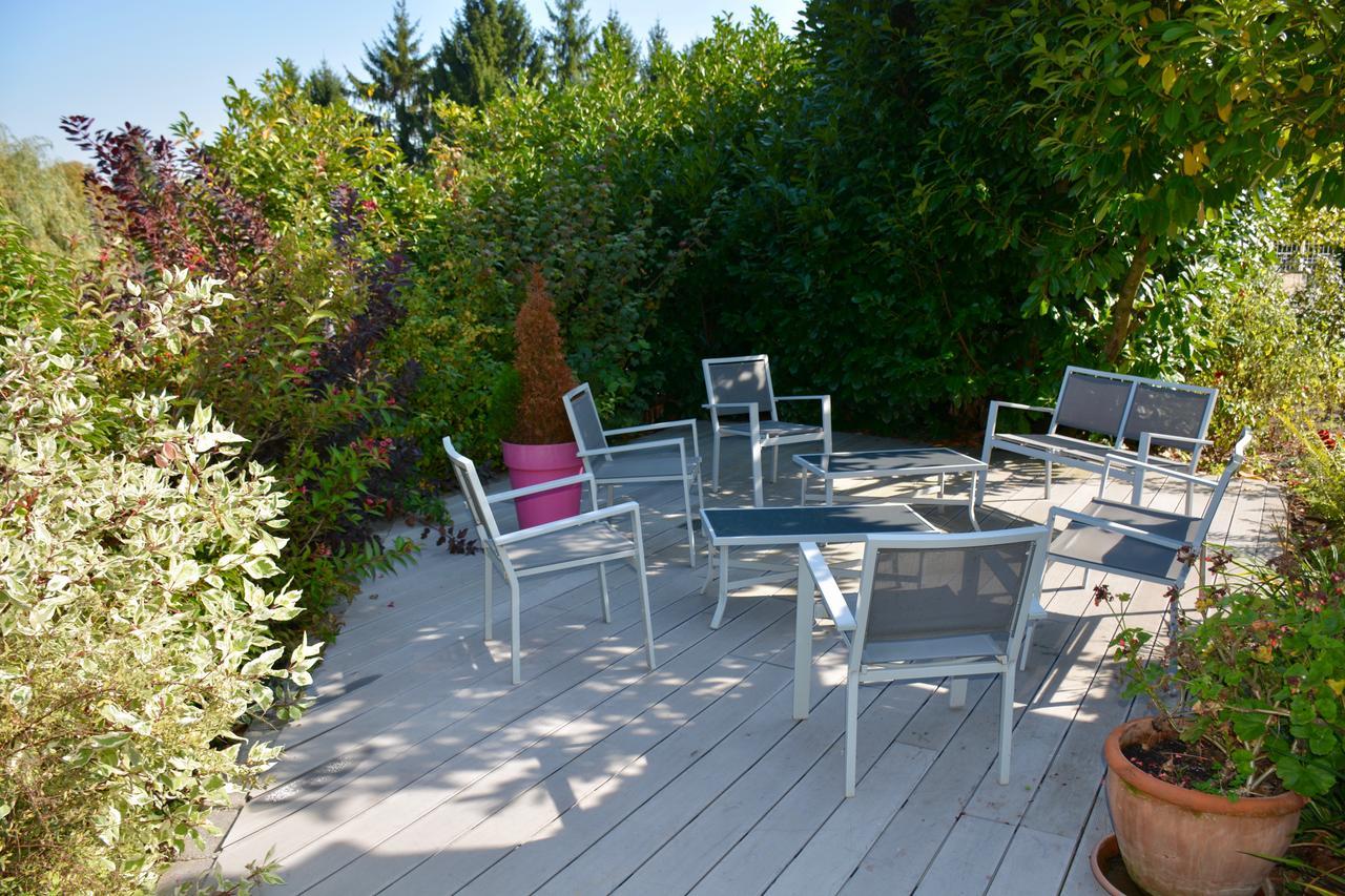 Logis Hotel Maison Carree Restaurant O Carre Dart Mereville  Екстер'єр фото