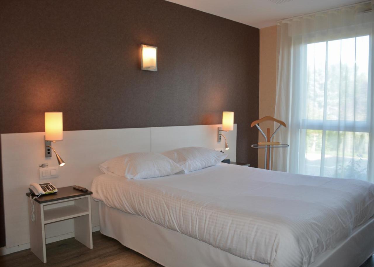Logis Hotel Maison Carree Restaurant O Carre Dart Mereville  Екстер'єр фото